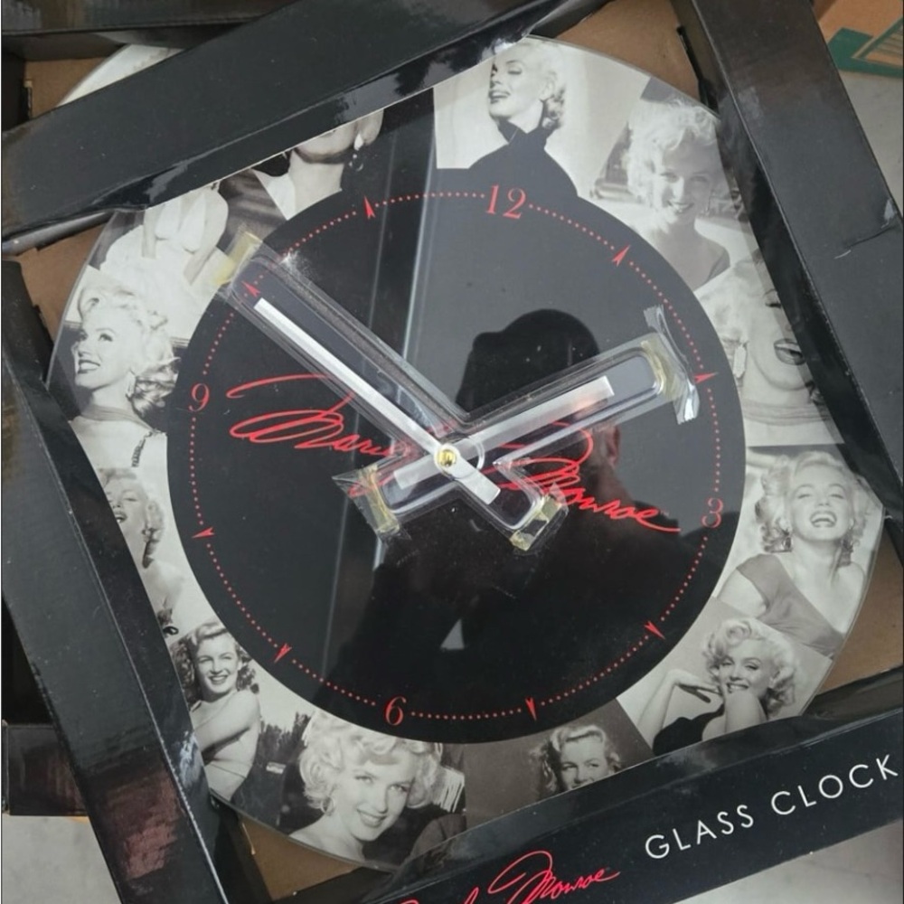 Marilyn Monroe Glass Clock